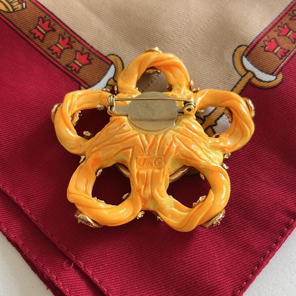 Jacky de G Paris brooch - Picture 2 of 3